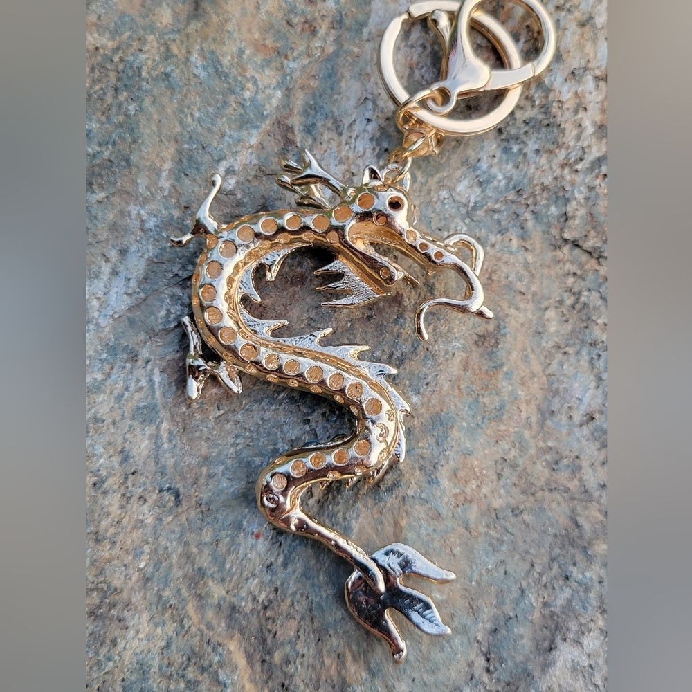 Crystal Dragon Keychain - Picture 3 of 7